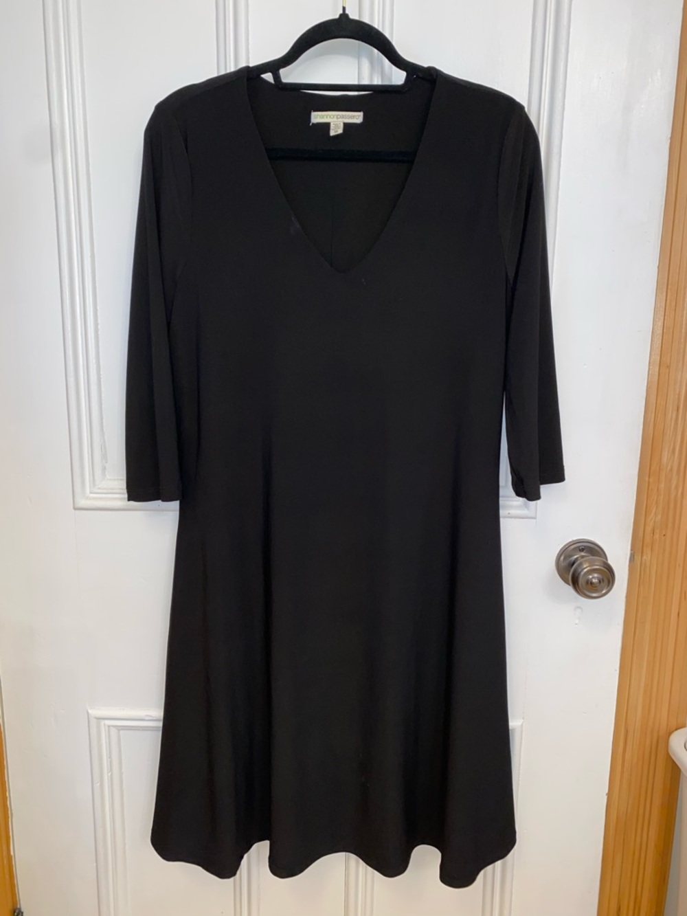 Women’s Black V-Neck Midi Dress with 3/4 Sleeves